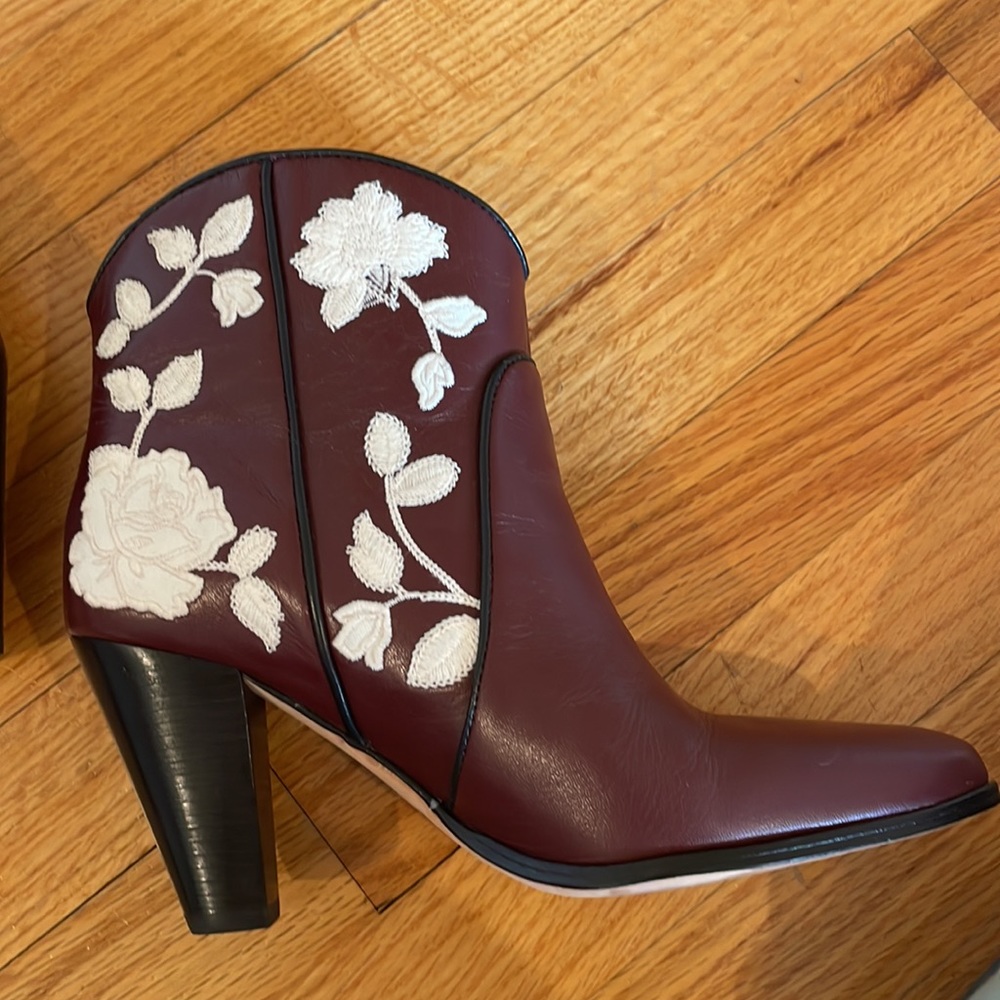 Kate Spade Burgundy Leather Ankle Boots with White Floral Embroidery - Picture 5 of 16